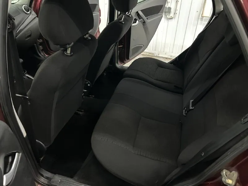 Продаю ваз ваз kalina цена: 600 000₽ коробка: автомат пробег: 127 000 км год: 2013г объем: 1,6 ( 98 л. с. 16кл. ) ✅ родной пробег ✅ вся в заводском окрасе ✅ один владелец ✅ зелёная автотека ✅ 2 комплекта резины ✅максимальная комплектация ✅ заводское остекление ✅ состояние машины отличное ✅ возможна продажа в кредит работает ровно, коробка не толкается не пинается переключает плавно без рывков, ходовая в полном порядке, салон после химчистки, дно, пороги в антикоре без рыжиков. резина зимняя новая, летняя почти новая. комплектация люкс: климат-контроль, подогрев сидений, 4 стеклоподъемника, подогрев лобового(с нитками) итд. автотеку вышлю по запросу. документы в полном порядке. авто находится в донецке днр, учет рф +79494869386 📲 tg: александр 📞 звоните: +7(949)4869386 - фотография - 7