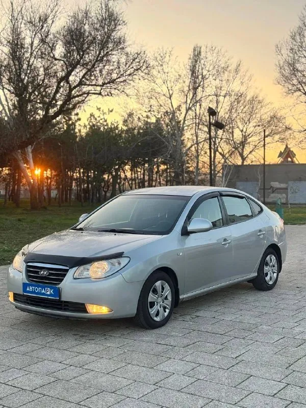 🐺 hyundai elantra 💰цена: 670 000р 🏢город: мариуполь 📅год выпуска: 2008 🧾пробег: 162 394км. ⚙️двигатель: 1.6 ⛽топливо: бензин ⚙️кпп: механика 📞 телефон: +7-949-727-41-51 +7-989-263-55-56 +7-949-551-91-52 💾 описание: elantra зарекомендовал себя на рынке как универсальный, практичный и надежный автомобиль для тех, кому важны экономичность, надёжность и комфорт. ✔️ местный не пригнанный автомобиль, уже на 180м учете, владелец с 2017 года ✔️ кузов без дефектов, выглядит очень хорошо ✔️ оригинальный пробег 163т. км отличная комплектация: климат-контроль❄️ (работает отлично), полный электропакет, abs, airbag, птф, кожаный руль, центральный замок, два ключа. улица шевченко 269 🏦 возможна продажа в кредит по двум документам. - фотография - 2