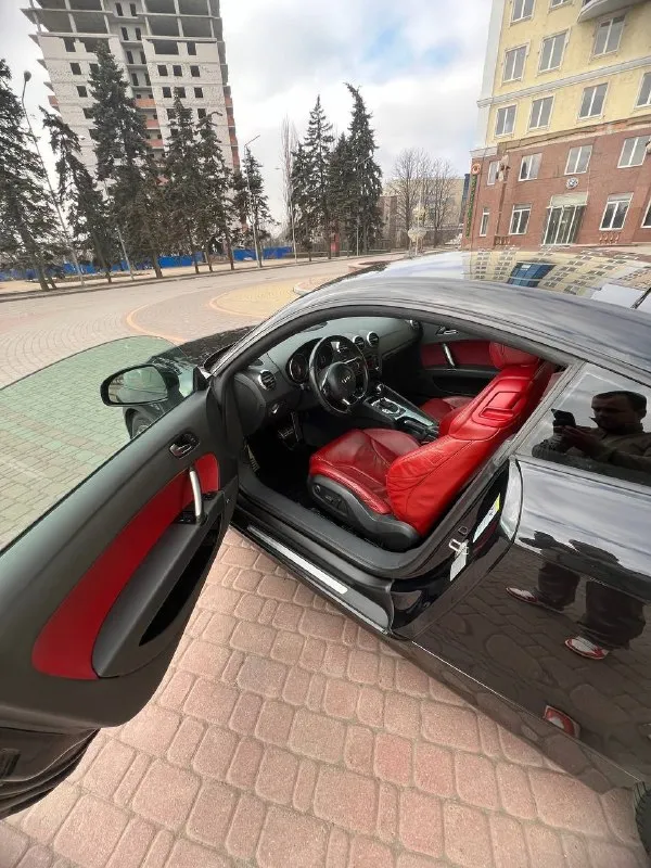 Продаю tt 8j в хорошем состоянии для своих лет, комплектация: s-line. два комплекта шин(зима-лето), два комплекта ключей. по мотору и коробки никаких нареканий, обслуженная. следующие то на 180.000т. км. автомобиль дарит кучу эмоций, особенно для любителей драйва и на скорости заходить в поворот, подвеска у тт - великолепная. автомобиль выходного дня. 2ой авто в семье. по автомобилю ничего не скрываю, любые проверки авто за ваш счёт. цена авто 1.4🍋 обращаться по номеру +79495506989 если не отвечаю, так же на этом номере телеграм 📞 звоните: +7(949)5506989 - фотография - 5