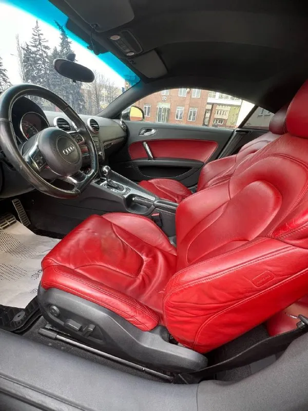 Продаю tt 8j в хорошем состоянии для своих лет, комплектация: s-line. два комплекта шин(зима-лето), два комплекта ключей. по мотору и коробки никаких нареканий, обслуженная. следующие то на 180.000т. км. автомобиль дарит кучу эмоций, особенно для любителей драйва и на скорости заходить в поворот, подвеска у тт - великолепная. автомобиль выходного дня. 2ой авто в семье. по автомобилю ничего не скрываю, любые проверки авто за ваш счёт. цена авто 1.4🍋 обращаться по номеру +79495506989 если не отвечаю, так же на этом номере телеграм 📞 звоните: +7(949)5506989 - фотография - 6