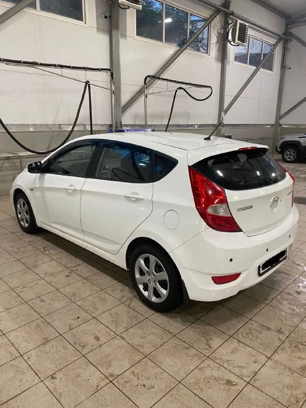 Продаю срочно hyundai solaris в хорошем состоянии в хорошей комплектации нареканий никаких нету двигатель работает отлично! ходовая сделанная! коробка работают идеально! салон в хорошем состоянии. ценник 660 тыс рублей возможен обмен с вашей доплатой. снежное +79494942130 - фотография - 5