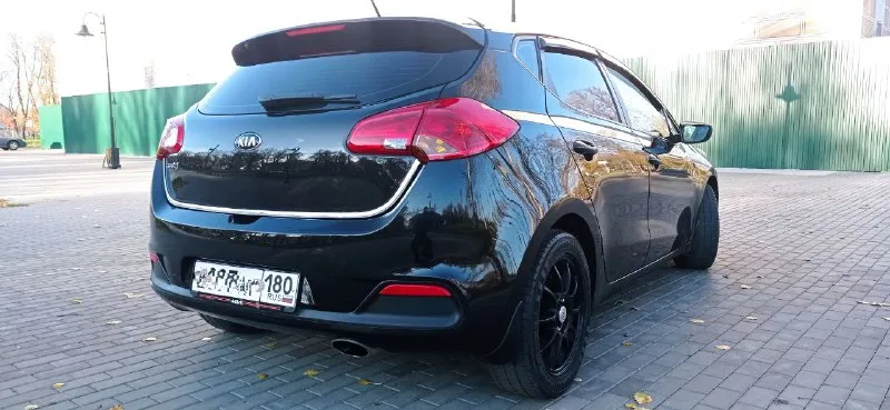 Kia сид 2014 года. Отличное состояние обслужен. Пробег оригинальный 170 т. 1,4 атмосферный на 6 ст механике. Расход 6 литров. Резвый и надёжный автомобиль. Без дтп стекла заводские. Собственник. 960₽. +79494850271
📲 Tg: алексей
📞 Звоните: +7(949)4850271 - фотография - 1