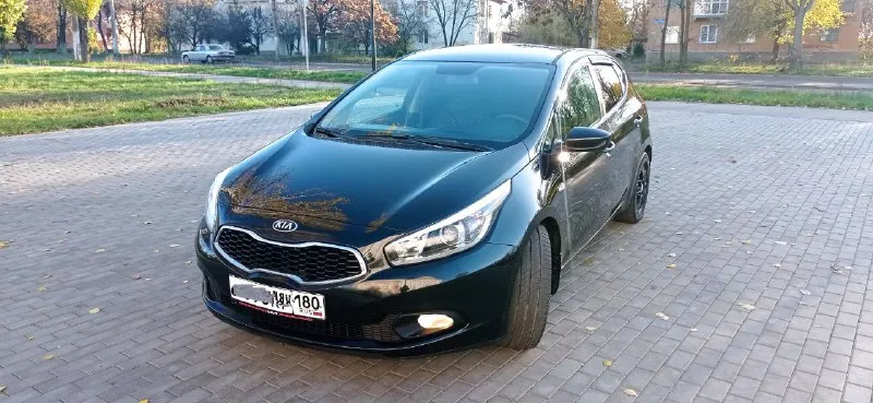 Kia сид 2014 года. Отличное состояние обслужен. Пробег оригинальный 170 т. 1,4 атмосферный на 6 ст механике. Расход 6 литров. Резвый и надёжный автомобиль. Без дтп стекла заводские. Собственник. 960₽. +79494850271
📲 Tg: алексей
📞 Звоните: +7(949)4850271 - фотография - 6