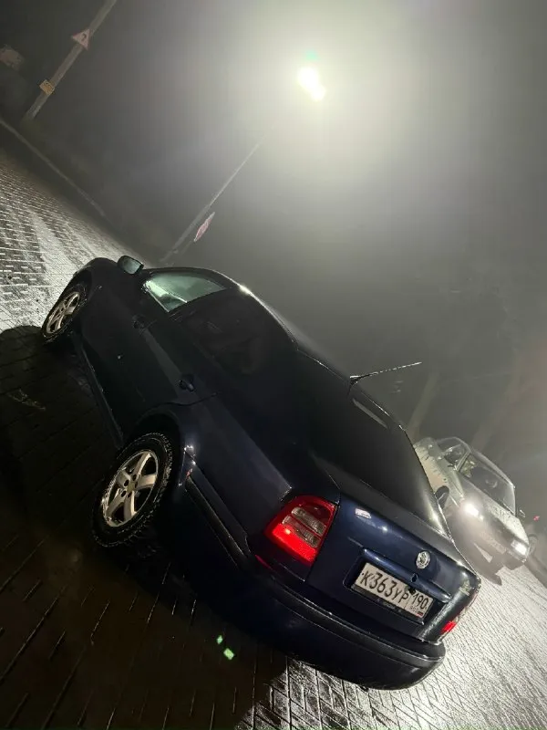 Продаётся scoda octavia skoda октавия мотор 1,6 бензин akl едет тянет отлично ходовая без стуков новое масло в двигателе и коробке хорошая зимняя резина комплектация с климатом!!! документы ровные оформление/дкп вин на фото все вопросы по телефону цена 390!!! без глупых вопросов и так низ рынка +79495801585 макеевка/ донецк 📞 звоните: +7(949)5801585 - фотография - 5