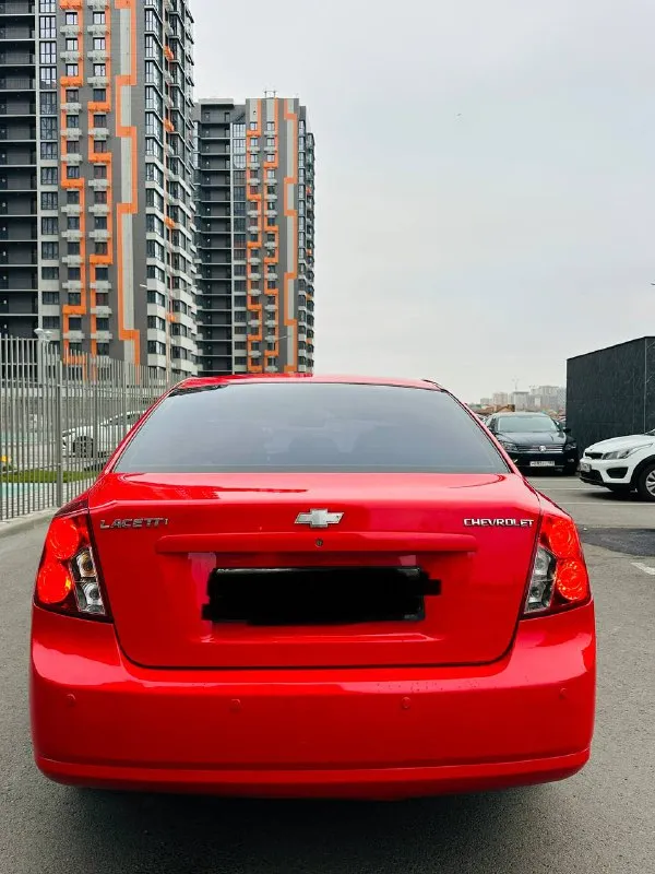 Продаю chevrolet laceti 2007 г выпуска мотор 1.6 16 v 109 лс. работает безупречно гидрики не стучат не дымит масло не ест кпп переключает мягко без хрустов кузов в превосходном состоянии без единого рыжика, днище пороги без гнили техническая часть без каких либо вложений едит мягко не чего не стучит не громит хорошая комплектация 4 стеклоподъемника гур, абс электро зеркала мульти руль гбо евро 4 сигнализация с обратной связью 3 комплекта ключей литые диски р 15 пробег 226 т. км подтверждает автотека авто без дтп цена 515 т +79497313052 +79604471800 ватсап телеграмм имо осмотр г донецк - фотография - 2