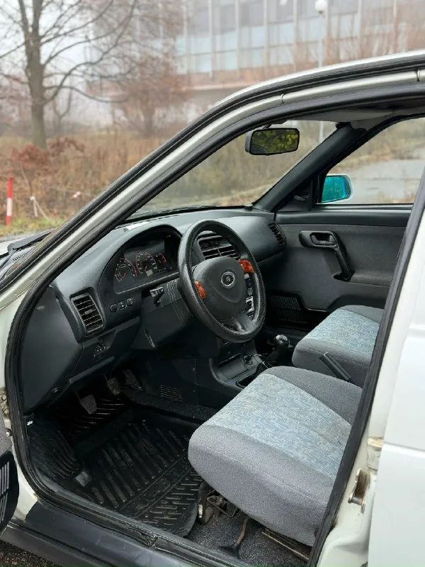 Продам ваз 2110 родной пробег:136.463 км подвержен! год выпуска:2004 мотор:1.5 16v бензин/газ(вписанный) отличное состояние машины как внешне так и технически! дно, пороги, стаканы все целое и тд ничего не варилось! кузов без дтп! практически весь в родной краске, кроме задних арок. был подкрас задних арок ничего критичного машина не новая! автотека вся🌿 3 собственника за все время! машина сохранилась в оригинале без какого либо колхоза! есть мелкие сколы, все такие она не новая! в машине работает все! цена: 260:000 обмен не интересует! осмотр город донецк 📱+79495724329 📞 звоните: +7(949)5724329 - фотография - 8