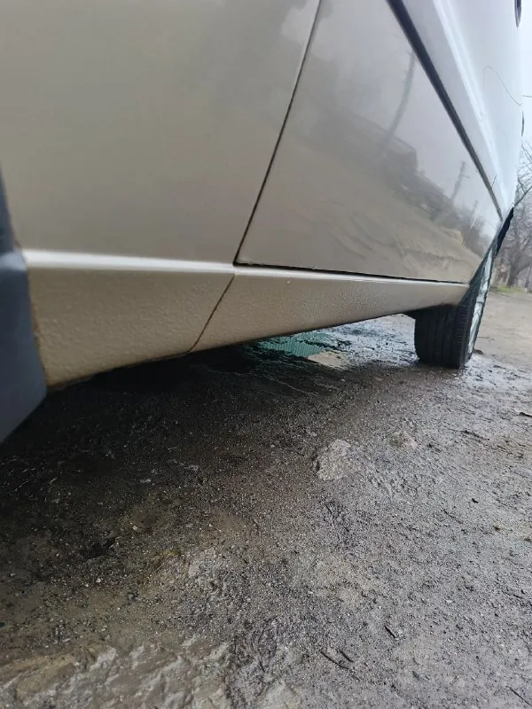 Продаю сенс 2013 года, в состоянии нового автомобиля. имеется кондиционер, гур. пробег около 120 тыс. км. без единого рыжика, авто весь в родном окрасе даже бампера. цена 400 000 руб. +7(949)3692063 📲 tg: @angartruck 📞 звоните: +7(949)3692063 - фотография - 7