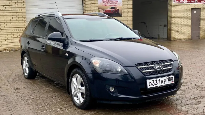 🔥 kia ceed🔥 год выпуска: 2008 начало эксплуатации: 2009 пригнан из германии в 2022 году тип двигателя: бензиновый, 1.6 пробег: 240 000 км (оригинальный) коробка передач: механическая комплектации: • датчики света • электрорегулировка зеркал • электроподъёмники • подогрев передних сидений • климат-контроль • сенсорный монитор с bluetooth, usb, aux • мультируль • biled-фары цена: 650 000 ₽ автомобиль в отличном состоянии, все системы работают. готов к проверке. юридически чист, без обременений. вопросы по телефону: +7-949-41-55-434. возможен минимальный торг. 📲 tg: @alexandrovich2402 📞 звоните: +7(949)4155434 - фотография - 4