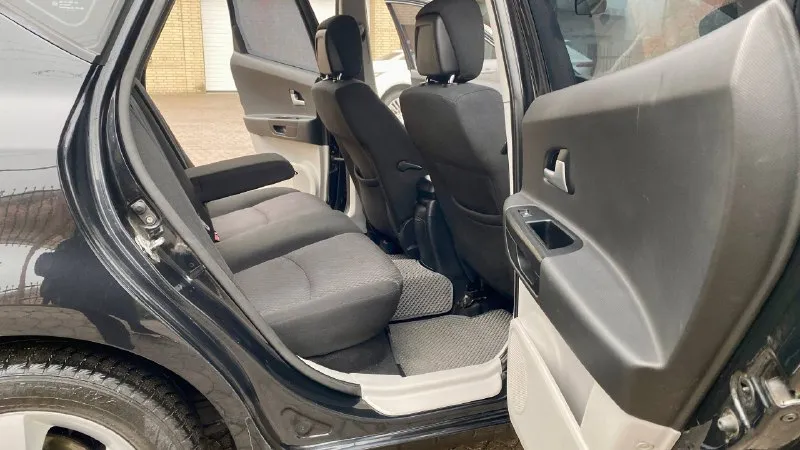 🔥 kia ceed🔥 год выпуска: 2008 начало эксплуатации: 2009 пригнан из германии в 2022 году тип двигателя: бензиновый, 1.6 пробег: 240 000 км (оригинальный) коробка передач: механическая комплектации: • датчики света • электрорегулировка зеркал • электроподъёмники • подогрев передних сидений • климат-контроль • сенсорный монитор с bluetooth, usb, aux • мультируль • biled-фары цена: 650 000 ₽ автомобиль в отличном состоянии, все системы работают. готов к проверке. юридически чист, без обременений. вопросы по телефону: +7-949-41-55-434. возможен минимальный торг. 📲 tg: @alexandrovich2402 📞 звоните: +7(949)4155434 - фотография - 6