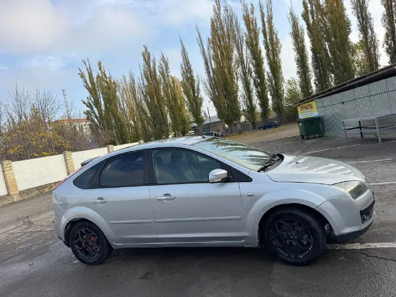 Продается ford фокус 2007 года выпуска, объем 1.8,машина в хорошем состоянии, кузов без ржавчин. авт... - фотография
