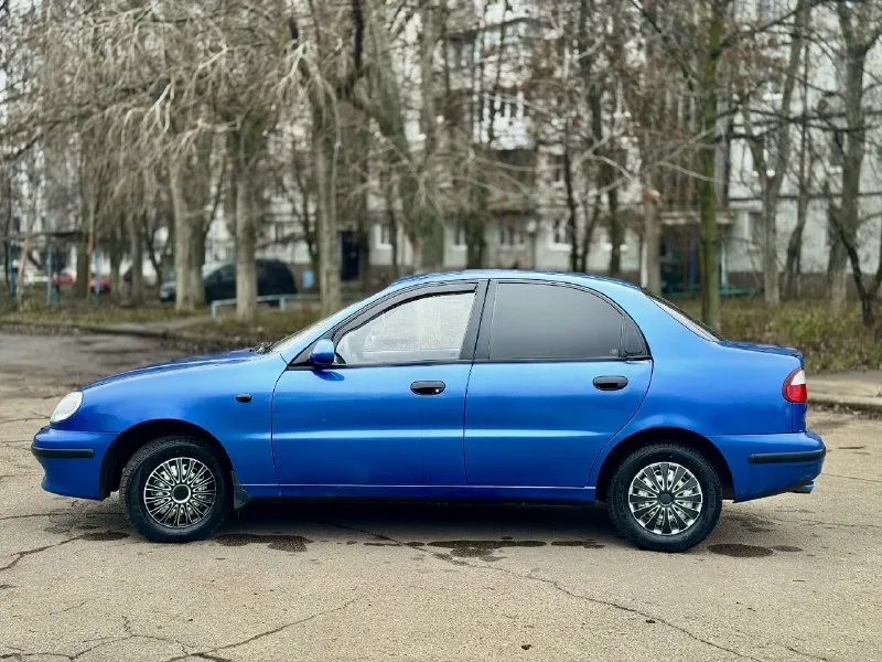 Продам daewoo lanos 1.5 цена: 445₽ пробег 170.000 установлено 2 ( выписано в техпаспорт ) комплектация: гур, стеклоподъёмники, кондиционер ( рабочий ), консоль от kia с подлокотником, сиденья skoda октавия а7, кнопка старт-стоп с автозапуском и бесключевым доступом, фары и туманки led, колонки ural ak, магнитола aura indigo комплект зимней новой резины и лето на титанах! г. донецк, кировский район +79494384686 📞 звоните: +7(949)4384686 - фотография - 4