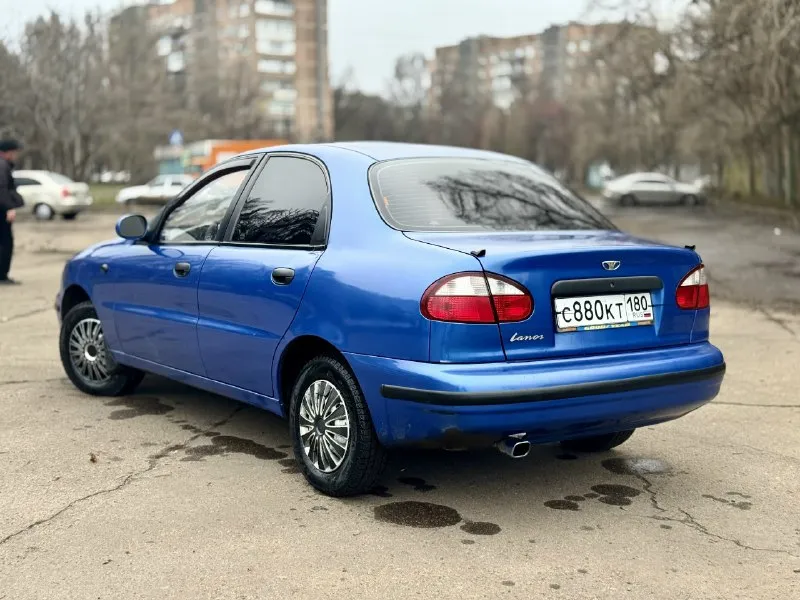Продам daewoo lanos 1.5 цена: 445₽ пробег 170.000 установлено 2 ( выписано в техпаспорт ) комплектация: гур, стеклоподъёмники, кондиционер ( рабочий ), консоль от kia с подлокотником, сиденья skoda октавия а7, кнопка старт-стоп с автозапуском и бесключевым доступом, фары и туманки led, колонки ural ak, магнитола aura indigo комплект зимней новой резины и лето на титанах! г. донецк, кировский район +79494384686 📞 звоните: +7(949)4384686 - фотография - 5