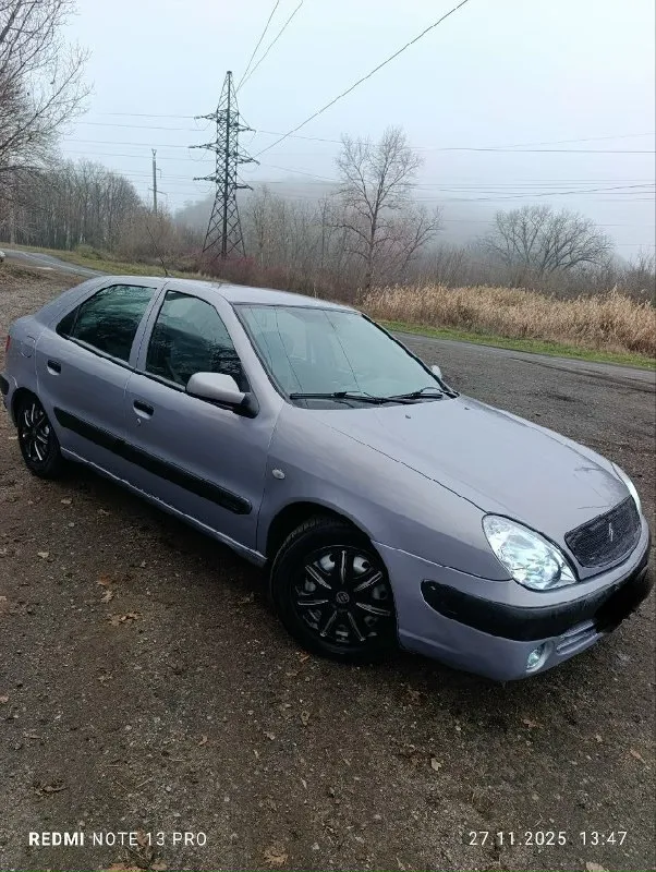 Citroen xsara 2004/1.4/мкпп, пробег 160 тыс км, кузов оцинкованный, без дырок и рыжиков, мотор в хорошем состоянии, без посторонних шумов и расхода масла, коробка в норме, заменены торсионы сзади и амортизаторы на новые, передок без критичности, срочной замены не требует, (но всю переднюю ходовку отдам с машиной-уже куплена). фары и туманки-лэд, (туманки новые), ц/замок, стеклоподъёмники, хорошая музыка с блютуз и хэндфри, все поворачивает, тормозит, светит, салон в очень неплохом состоянии, пластик без царапин, подушки (безопасность)на месте, едет бодро и экономно, номера (550) на 180-м регионе в подарок. находится машина в донецке(ориентир-детский мир). цена 299 тыс рублей, обмен возможен, (небольшой торг возможен)тел: +79494511307 +79493787559 всем удачи. ... 📞 звоните: +7(949)4511307 - фотография - 2