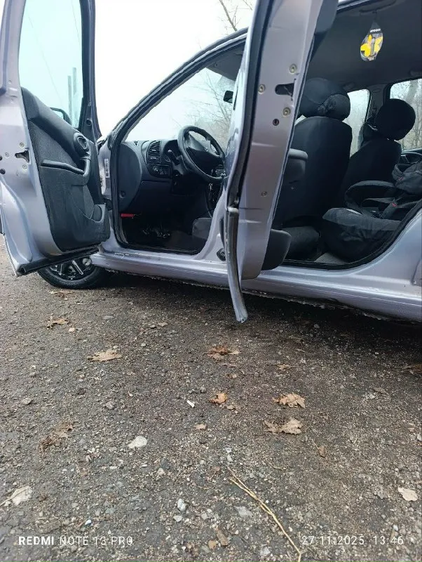 Citroen xsara 2004/1.4/мкпп, пробег 160 тыс км, кузов оцинкованный, без дырок и рыжиков, мотор в хорошем состоянии, без посторонних шумов и расхода масла, коробка в норме, заменены торсионы сзади и амортизаторы на новые, передок без критичности, срочной замены не требует, (но всю переднюю ходовку отдам с машиной-уже куплена). фары и туманки-лэд, (туманки новые), ц/замок, стеклоподъёмники, хорошая музыка с блютуз и хэндфри, все поворачивает, тормозит, светит, салон в очень неплохом состоянии, пластик без царапин, подушки (безопасность)на месте, едет бодро и экономно, номера (550) на 180-м регионе в подарок. находится машина в донецке(ориентир-детский мир). цена 299 тыс рублей, обмен возможен, (небольшой торг возможен)тел: +79494511307 +79493787559 всем удачи. ... 📞 звоните: +7(949)4511307 - фотография - 6