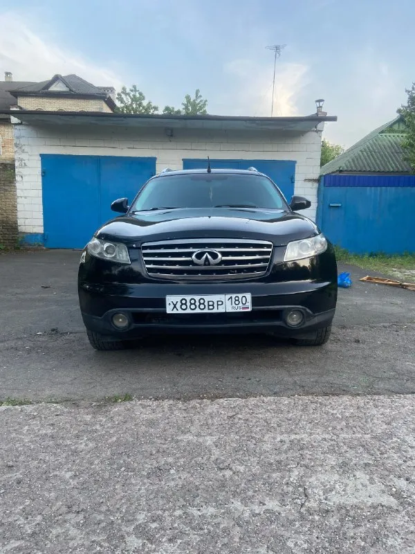 Продам infiniti фх 45 характеристики пробег 170511 км внедорожник 5 дв. цвет - черный двигатель 4.5 л / 328 л. с. / v8 бензин коробка - автоматическая полный привод. состояние не требует ремонта, что касается автомобиля, никогда не подводил, едет бодро и уверенно. приём звонков и разговоры через bluetooth. 1. круиз контроль 2. подогрев сидений и зеркал 3. память сидений и руля 4. замечательная аудиосистема 5. фары: белый свет, установлен ксенон. 6. люк, в отличном состоянии, работает, не протекает 7. отличная тонировка задних пассажирских мест и заднего стекла 8. датчик света 9. датчик дождя 10. без ключевой доступ 11. датчик давления в шинах и другое. 12. поставил новые задние фары (серые) 13. кузов- есть незначительные повреждения, при встрече все покажу и расскажу. 14. была полная обработка дна автомобиля ( денег не жалел) делал для себя, но в связи с семейными обстоятельствами вынужден ее продать. юpидичеcки чиcтa, зaпpетoв штpaфoв и oгpaничений нет. кому дорого пр 📞 звоните: +7(949)4979558 - фотография - 2