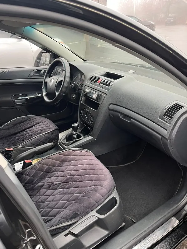 Продам skoda octavia a5 до рестайлинг 1.4 атмосферник пробег 193 000 год 2008 коробка механическая описание:автомобиль в нормальном состояние для своих годов, ходовая часть в хорошем состоянии, делать ничего не нужно, коробка переключает мягко все передачи включаются, по кузову есть сколы остальные вопросы по телефону +79493613575 цена :580 руб 📞 звоните: +7(949)3613575 - фотография - 6
