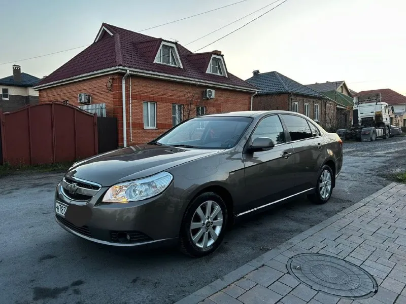 ​продается chevrolet epica 2010 года. надежный 2.0л двигатель и классический автомат (акпп). ​состоя... - фотография