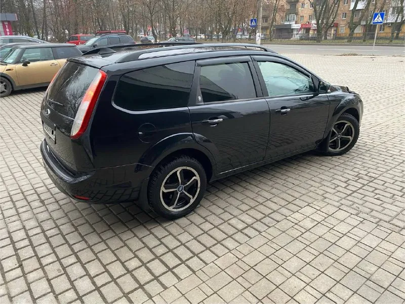 Ford focus 2 рестайлинг сборка германия, универсал 2008г, в эксплуатации с 2009г двигатель duratec 2.0l. 145л. с. без дтп, кузов без гнили пороги и дно без моментов комплектация ghia: -климат двухзонный -круиз -полный электропакет -подушки безопасности -электрогидроуселитель руля -парктроник задний -бортовой компьютер -abs, ebd, bas, esp, -микролифт передних сидений -электропривод и обогрев зеркал -подогрев переднего стекла -мультируль лапка -датчик света, датчик дождя -датчик давления шин -центр замок, сигнализация -велюровые сидения -led свет, противотуманки -очень вместительный багажник -свежий аккумулятор -2 комплекта хорошей резины цена 775тыс. торг +79494159017 осмотр донецк два комплекта ключей, сервиска ходовая обслужена, учет на мне - фотография - 4