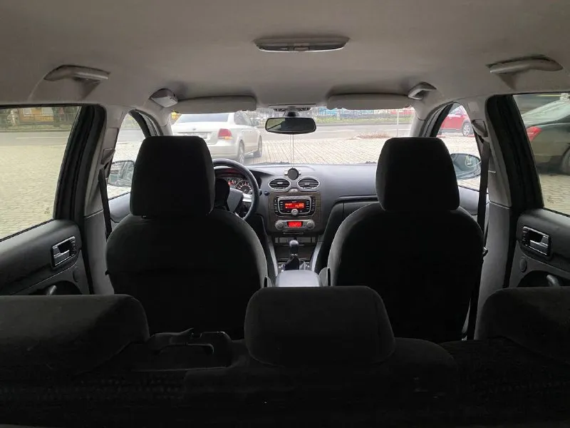 Ford focus 2 рестайлинг сборка германия, универсал 2008г, в эксплуатации с 2009г двигатель duratec 2.0l. 145л. с. без дтп, кузов без гнили пороги и дно без моментов комплектация ghia: -климат двухзонный -круиз -полный электропакет -подушки безопасности -электрогидроуселитель руля -парктроник задний -бортовой компьютер -abs, ebd, bas, esp, -микролифт передних сидений -электропривод и обогрев зеркал -подогрев переднего стекла -мультируль лапка -датчик света, датчик дождя -датчик давления шин -центр замок, сигнализация -велюровые сидения -led свет, противотуманки -очень вместительный багажник -свежий аккумулятор -2 комплекта хорошей резины цена 775тыс. торг +79494159017 осмотр донецк два комплекта ключей, сервиска ходовая обслужена, учет на мне - фотография - 7