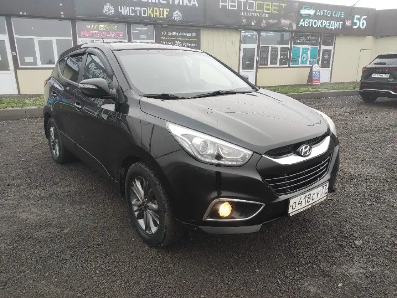 Hyundai ix35 4wd цена 1.270т. р год 2014 рест пробег 155.400 бензин 2.0l 150л. с акпп автоматическая привод полный 4wd автомобиль в прекрасном состоянии пробег 155.400 км оригинальный 100% подтверждение автотека кузов без вмятин и царапин дно пороги стаканы все целое чистый опрятный салон мотор работает как часики масло не расходует ходовая часть плотная без посторонних шумов коробка передач работает изумительно все соответствует своему пробегу т/о по регламенту все заказ наряды имеются недавно после полного т/о в ближайшее время вложения не потребуются ! хорошая комплектация подогрев сидений, лобового, зеркал, заднего стекла, 4эл стеклоподъёмника климат контроль кондиционер складывание зеркал комбинированная кожа адаптивный круиз контроль мульти руль abs esp спуск с горы парктроник и. т. д юридически кристально чист учёт рф 1 собственник птс оригинальный любое оформление в мрэо осмотр г донецк +79494937644 📞 звоните: +7(949)4937644 - фотография - 2