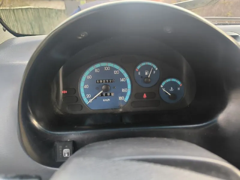 Здравствуйте, можно опубликовать авто. продается daewoo matiz 2008г автомат, кондиционер, гур, передние стеклоподъёмники. новый двигатель 0.8, новые сайлентблоки, рулевая рейка. машина поднята на проставках. есть замечания по кузову, хороший торг. документы чистые, от владельца. цена 360 000р тел +79496133084 - фотография - 5