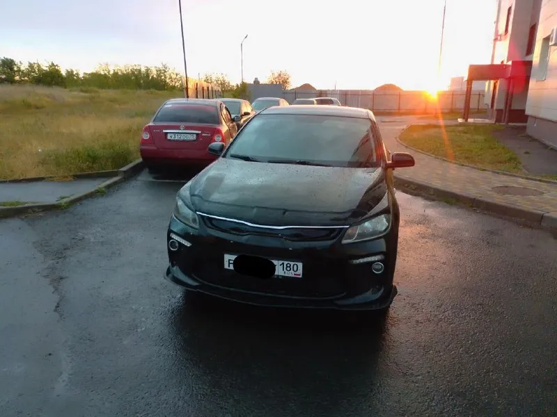 Продам kia рио 4 2017 год мотор 1.6 работает идеально коробка автомат 6-ти ступенчатая работает отлично без проблем по ходовой части делать вообще нечего не нужно за машиной следили все делали вовремя, так же стоит новая зимняя резина, летний комплект на дисках в придачу. По кузову машина в хорошем состоянии по комплектации датчик света датчик давления шин мульти руль установлен дорогой планшет подогрев сидений и руля подогрев заднего стекла установлен подогрев зеркал дорогой свет. Кондиционер abs и многое другое предмаксимальная комплектация срочная продажа торг имеется причина продажи покупка нового автомобиля. Цена 990 тысяч +79493645278
📞 Звоните: +7(949)3645278 - фотография - 1
