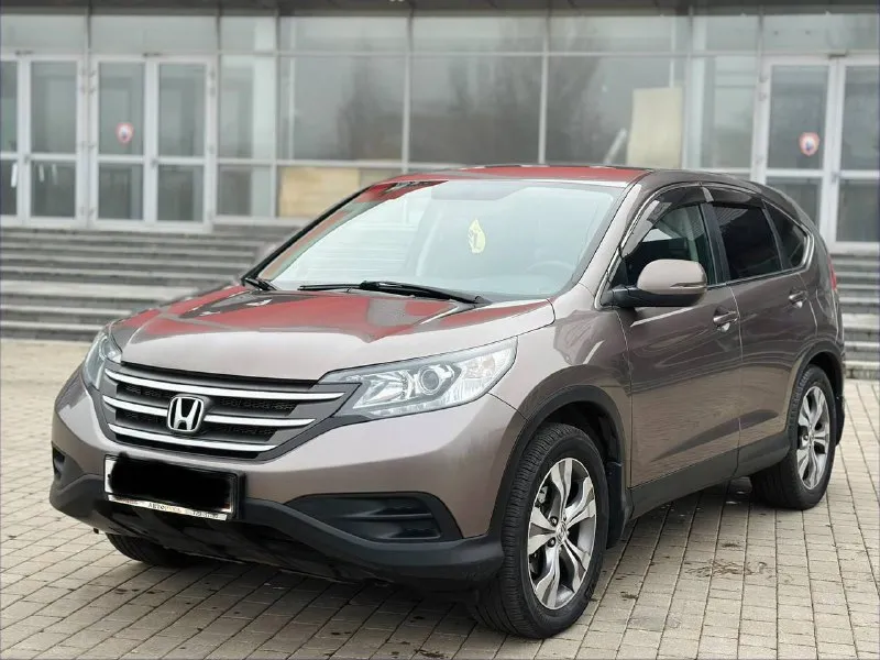 Honda cr-v 2.4 автомат бензин 2015г автомобиль в хорошем состоянии не каких вложений не требует! автомобиль в родном окрасе!!! 1 собственник из самого автосалона!!!! подогрев сидений, круиз-контроль, климат-контроль, мульти-руль, 4wd полный привод, камера заднего вида, парктроник, два комплекта резины, два ключа, с документами полный порядок!!!!! переоформление в мрэо! цена 1.745₽ все вопросы по тел:+79494681080 - фотография - 7