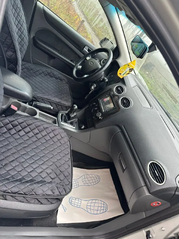 Г донецк продам ford фокус 2006 мотор очень резвый 2.0 (не путать с 1.6) комплектация chia авто хозяйская в отличном состоянии полностью обслужена до мелочей! стоит хорошая музыка с усилителем, играет очень хорошо. камера заднего вида и т. д. авто в красивом серебристом цвете. учёт 180 любое оформление. цена за наличку 470 тыс руб. возможен обмен только с вашей доплатой. кто ищет реально живой обслуженный фокус то вам сюда. тел: +79494175502 📞 звоните: +7(949)4175502 - фотография - 7