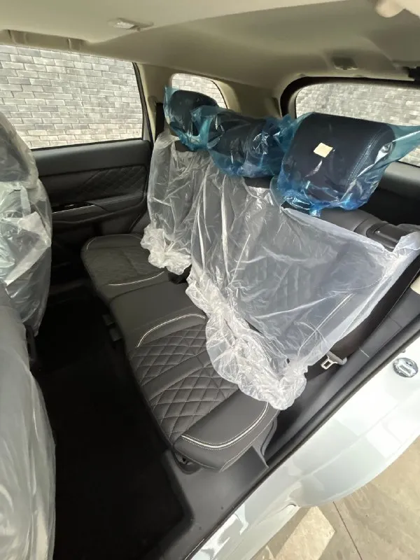 Mitsubishi outlander 2022 год выпуска! двигатель 2.0 / бензин / 146 л. с без пробега! абсолютно новый! комплектация: - датчик дождя и света - светодиодные фары - легкосплавные r18 диски - мультифункциональный руль - 2-х зонный климат-контроль - круиз-контроль - электропривод боковых зеркал - бортовой компьютер - бесключевой доступ - бесключевая система start&stop - задняя камера - электрорегулировка водительского сиденья - люк - комбинированный кожаный салон черного цвета - подогрев передних сидений - большой сенсорный дисплей - bluetooth - авто находится в грузии. доставка 10 дней цена под ключ 🔑2.800.000₽ доставка авто до вашего дома 🏠 +79490446296 📞 +79498275074 📞 звоните: +7(949)0446296 - фотография - 8