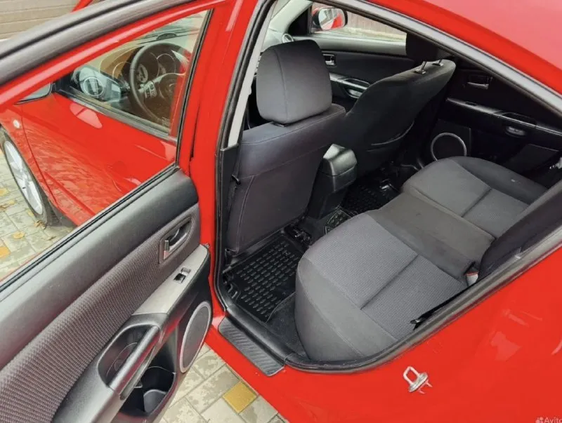 Продам mazda 3 бк рестайлинг 2007г я хозяин, подогрев сидений подогрев зеркал мульти руль магнитола андроид коробка передач автомат, не гнилая, пробег 260т км мотор 1.6 едет бодро, переоформление без проблем могу присутствовать в мрэо, цена 700к торг, телефона для связи +79493217200 📲 tg: deel 📞 звоните: +7(949)3217200 - фотография - 5