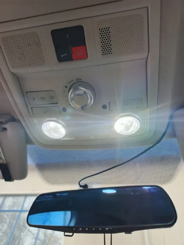 Volkswagen passat (north america) 1.8 at, 2017, 170 000 км. продам своего надёжного верного красивого друга, замена масла каждые 5т км, в поездках на дальние расстояния в машине уверенна на все 100%, отличный свет, белый салон, вторая машина в семье, написать можно много приезжайте сами увидите, торг у капота. +79493076132 📲 tg: @olga19833891 📞 звоните: +7(949)3076132 - фотография - 8