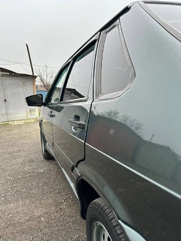 Продам свой автомобиль ваз 2115, 2011 года в отличном, состояние. без дтп кузов весь целый дно пороги стаканы все целое заводское, в красивом цвете сочи, прошла т. о заменены масла фильтра ремень грм помпа, стойки ss20, обшимлена, без шумные замки мягинкая тихая обработана антикором, элькто стеклоподъемники подогревы сидений, музыка 355.000. цена соответствует состояние +79490371812 город мариуполь всем добра ⛷ - фотография - 8