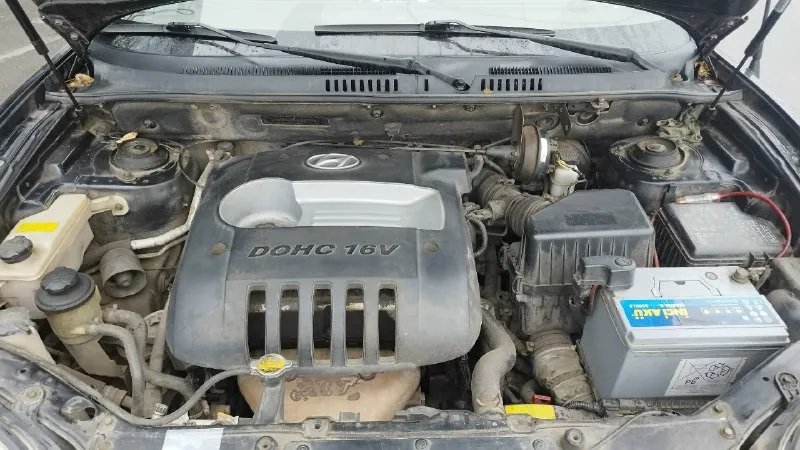 Продам hyundai santa fe classic год выпуска: 2003 поколение: i (2000—2012) пробег: 170 000 км объём двигателя: 2.2 л тип двигателя: бензин коробка передач: автомат привод: передний тип кузова: внедорожник 5-дверный руль: левый мощность: 146 л. с. 4 электростеклоподъемника, круиз контроль, бортовой компьютер, сенсорная магнитола 2 din с видеорегистратором, электрозеркала, автозапуск, противотуманные фары, в комплекте резина зима/лето на титанах, по документам все в порядке, я хозяин, есть нюансы по коробке, по лакокрасочным, цена 450 000 руб, торг, донецк, калининский район. по всем вопросам +79494794671. 📞 звоните: +7(949)4794671 - фотография - 4