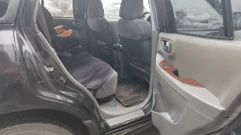 Продам hyundai santa fe classic год выпуска: 2003 поколение: i (2000—2012) пробег: 170 000 км объём двигателя: 2.2 л тип двигателя: бензин коробка передач: автомат привод: передний тип кузова: внедорожник 5-дверный руль: левый мощность: 146 л. с. 4 электростеклоподъемника, круиз контроль, бортовой компьютер, сенсорная магнитола 2 din с видеорегистратором, электрозеркала, автозапуск, противотуманные фары, в комплекте резина зима/лето на титанах, по документам все в порядке, я хозяин, есть нюансы по коробке, по лакокрасочным, цена 450 000 руб, торг, донецк, калининский район. по всем вопросам +79494794671. 📞 звоните: +7(949)4794671 - фотография - 5