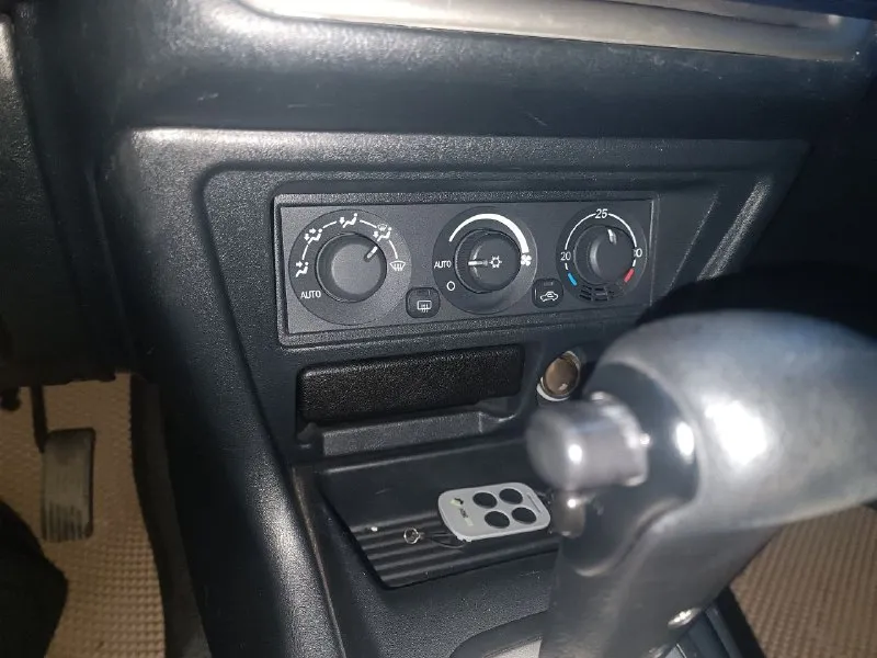 Mitsubishi pajero io 2.0 2005 г. в. пробег 150 тыс. полноценный полный привод с отключаемым передним мостом и блокировкой дифференциала. первый и единственный собственник в рф гур, климат, электрозеркала, 2din android магнитола, led в два этажа, кузов и салон в превосходном состоянии. цена 1🍋 возможен обмен на легковой авто с +79590135288 📞 звоните: +7(959)0135288 - фотография - 10