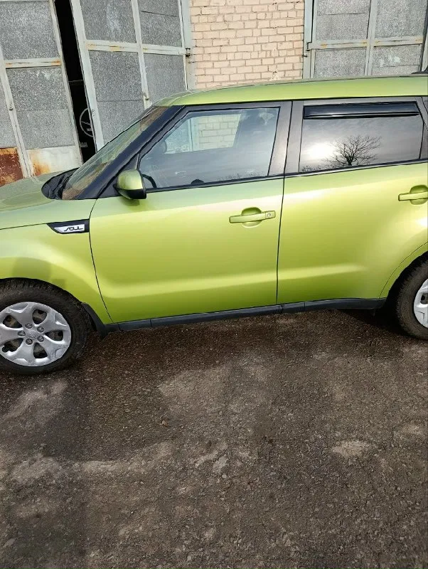 Продам kia soul 2015 года. Двигатель 1.6 мкпп шести ступка. Второй хозяин владею с 2018 года. Авто в отличнейшем состоянии с маленьким пробегом 48 000 тыс км. Резина зима новая. Электро пакет, мульти руль, кондиционер, партроники. Авто местное на 180 регионе. Цена 1 000 050 руб. +79494325887
📞 Звоните: +7(949)4325887 - фотография - 7