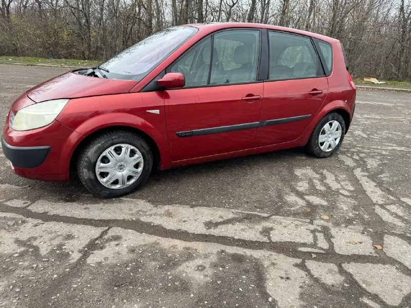 490 тыс. ₽ продaм renault scenic 2004г 182 тыс. оригинaльный пробeг. 1,6 нa aвтомaтe 113 лошaдeй. мa... - фотография