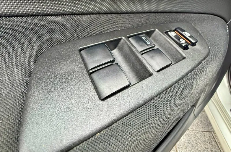 Toyota auris год 2008 объем : 1.6 ⛽️ бензин лошадиных сил : 124 💪 коробка автомат 🔥🔥🔥 привод передний пробег : 174 тысяч километров 4-электро стекло подъемника бесключевой доступ заводиться с кнопки ( стартстоп ) подогревы передних сидений электро регулировка зеркал центральным замок линзовая оптика подогрев заднего стекла и боковых зеркал коробка полностью обслужена на пробеге 170 тысяч км также замена свечей, всех жидкостей и фильтров. готова к любым проверкам на вашем сто юридически чистая / продажа с переоформлением в мрэо цена : 700.000 торг возможна покупка в кредит !!! евгений +7 (949) 378-43-53 г. донецк 📞 звоните: +7(949)3784353 - фотография - 8