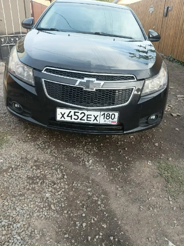 Продаю chevrolet круз год 2011 мотор 1.8 полная комплектация : климат контроль, круиз контроль, магнитола андроид, система антибактериальным, 6 подушек безопасности все рабочим. авто в хорошем состояние по ходовая нечего не стучит, стоит зимняя резина, скоростя не выбивает мотор не дымит, масло не ест, поставил фазовращатели, магнитные клапана новые, ремни все новые, помпа новая, прокладка под клапанной крышкой новая сальники новые на распредвалах, бензонасос новый, колодки новые свечи новые, антифриз новый. установил новый газ 10 тыщ км назад. я хозяин. авто без штрафом и арестов. цена на газу 800 тыщ торг без газа 750 торг тел:+79494172751 📞 звоните: +7(949)4172751 - фотография - 3