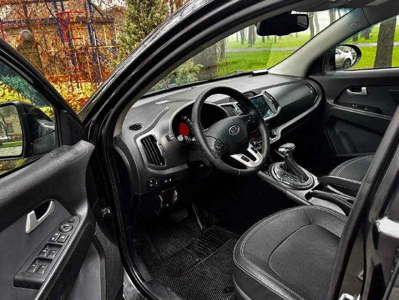 В продаже kia sportage 2012 года выпуска
Автомобиль на моторе 2.0 бензин, работает отлично! Не троит и не дымит. Коробка обычный автомат, переключает идеально, без пинков и рывков! Ходовая также обслужена. По технике и кузову автомобиль не требует никаких вложений!
Пробег 183.000 км
Хорошая комплектация: кожаный салон, подогревы всех сидений, помощь при спуске с горы, датчики дождя и света, климат контроль, мультируль, электро складывание зеркал, дополнительно установлена андроид магнитола.
Осмотр донецк
Цена 1.280.000 ₽, возможен торг у автомобиля!
☎️ +7 (949) 628-72-17
📞 Звоните: +7(949)6287217 - фотография - 9