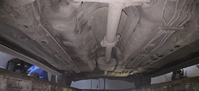 Mitsubishi lancer 9 рестайлинг самой полной комплектации. год выпуска: 2007. техническое состояние на 5+ мотор 1,6 подвеска отрабатывает мягко и комфортно. 🏀 кпп-5ст механика без нареканий. кузов в хорошем состоянии. в дтп не участвовал. в родном металле без ржавчины и гнили. остекление заводское. днище и стаканы лонжеронов в хорошем состоянии. в машине имеется кондиционер (рабочий). airbag srs abs подушки безопасности электроподъемники всех стекол 4 доводчика стекол. гур подогрев сидений. подогрев зеркал. подогрев заднего стекла. электропривод зеркал. серво-руль. цент-замок. хорошая музыка. процессорная магнитола с яндекс навигатором. ютубом и много других функций. задние колонки avatar. передние dl audio barracuda. салон чистый и опрятный в дорогих чехлах из эко-кожи. оригинальные evo-коврики для lancer установлены. дорогие led-лампы osram ledriving hl spring в головном свете. птф-линзы в авто работают все, каждая кнопочка. донецк. +79494491943 +79495609473 цена - 510.000 с хорошим торгом. - фотография - 10