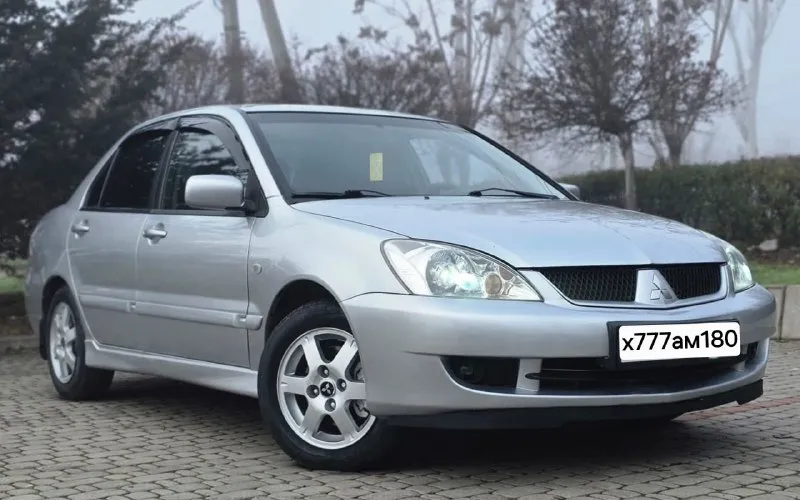 Mitsubishi lancer 9 рестайлинг самой полной комплектации. год выпуска: 2007. техническое состояние на 5+ мотор 1,6 подвеска отрабатывает мягко и комфортно. 🏀 кпп-5ст механика без нареканий. кузов в хорошем состоянии. в дтп не участвовал. в родном металле без ржавчины и гнили. остекление заводское. днище и стаканы лонжеронов в хорошем состоянии. в машине имеется кондиционер (рабочий). airbag srs abs подушки безопасности электроподъемники всех стекол 4 доводчика стекол. гур подогрев сидений. подогрев зеркал. подогрев заднего стекла. электропривод зеркал. серво-руль. цент-замок. хорошая музыка. процессорная магнитола с яндекс навигатором. ютубом и много других функций. задние колонки avatar. передние dl audio barracuda. салон чистый и опрятный в дорогих чехлах из эко-кожи. оригинальные evo-коврики для lancer установлены. дорогие led-лампы osram ledriving hl spring в головном свете. птф-линзы в авто работают все, каждая кнопочка. донецк. +79494491943 +79495609473 цена - 510.000 с хорошим торгом. - фотография - 2