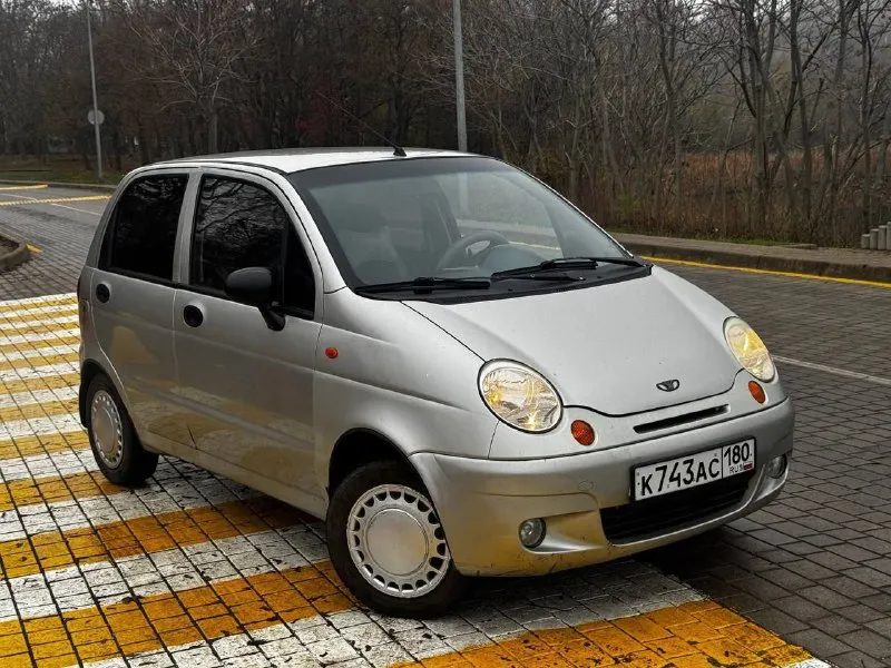 В продаже практичный и в тоже время экономичный автомобиль daewoo matiz 2007 года, автомат, газ-бензин! двигатель 0.8 работает идеально, тянет будь здоров, также установлено и вписано гбо, ходовая идеальная. работает идеально, никаких пинков и рывков нет! установлена неплохая музыка, печка греет, кондёр морозит, работает абсолютно все! два электро стеклоподъемника, гидроусилитель руля. юридически чистая, возможен любой вид переоформления! осмотр донецк 🔥цена: 280.000 ₽🔥 +79496287217 📞 звоните: +7(949)6287217 - фотография - 3