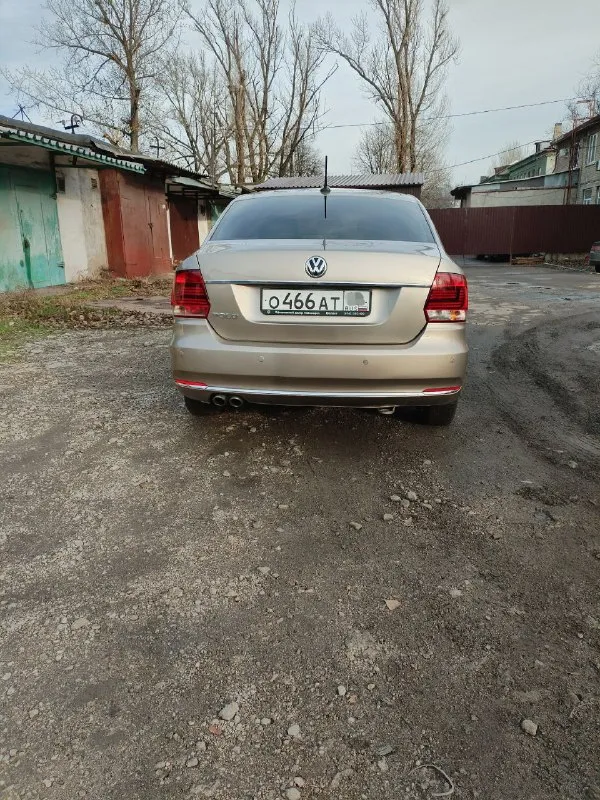 Продам volkswagen polo в отличном состоянии! год выпуска 2017, объём двигателя 1.4 (турбо) 122 л. с, кпп автомат. расход топлива город (7-8л) трасса (5л) 1собственник. любые проверки! пробег 185000км, всё что нужно менялось вовремя, резина лето+ зима. в комплектации: 4 стеклоподъёмника, парктроник, климат контроль, круиз контроль, мультируль, регулировка и подогрев зеркал. подогрев сидений, центральный замок/сигнализация, автозапуск. 2 ключа. птс оригинал. автомобиль не требует вложений. цена 1120000 торг. . осмотр макеевка. любое переоформление. дополнительная информация по телефону +79493027533 +79495800251 - фотография - 3