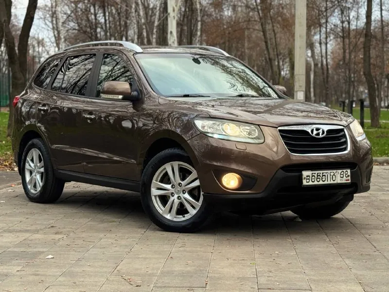 Тел. +79496447941 продам hyundai santa fe 2011г. в идеальном состоянии! по автомобилю делать ничего не надо!! готов ехать на любые проверки за ваш счёт! авто без дтп! автомобиль весь в родном окрасе!! можете приехать с толщиномером проверить! стёкла все заводские включая лобовое! птс оригинал два владельца по птс переоформление в мрэо комплектация двигатель 2.4 бензин пробег 220т родной! abs esp airbag без ключевой доступ запуск start stop круиз контроль бортовой компьютер камера заднего вида кожаный салон электропривод сидения помощь при спуске подогрев сидений подогрев зеркал parktronic датчик света датчик дождя электро слаживания зеркал двухзонный климат контроль 4 стеклоподъемника полный привод хорошая резина два ключа цена 1.380.000т. р очень срочно торг возможно продажа в кредит 📲 tg: @artur_dadunia 📞 звоните: +7(949)6447941 - фотография - 3