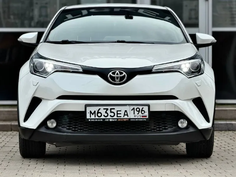 Продам toyota c-hr год:2019 пробег:156.000км цена:1.785.000₽ торг :2литр коробка:автоматическая 7ступеней номер: +79495011956 или +79498543135 телеграмм ват сап авто в отличном состоянии без каких либо вложений! техническая часть авто не побоюсь этого слова новая! по кузову у авто тоже замечаний нет не ржавчины не вмятин, кузов отполирован и покрыт керамикой, салон в хорошем состоянии чистый без дырок и посторонних запахов, авто любили и ухаживали, машинка в хорошей комплектации:раздельный климат контроль, парктроник зад перед, электра ручник, мульти руль, подогревы сидений и руля, камера заднего вида, большой монитор, aux, bt. car play, датчик света и дождя, полный бортовой компьютер, три стиля вождения:есо, sport, comfort, и много всего остального! два комплекта ключей! больше информации по телефону 📲 tg: @ninochka_ra 📞 звоните: +7(949)5011956 - фотография - 5