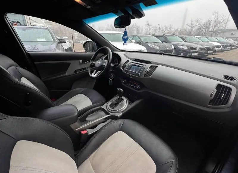 Продам kia sportage
2.0 Бензин
Год выпуска 2015
Состояние идеальное.
Без вмятин царапин
И рыжиков
Сервисные книги.
В родном окрасе
Вложений не требует!
Любое оформление!
Салон не затертый не порваный
Салон кожа комбинированый с алькантарай
Авто полностью обслужена до мелочей
Работает ровно.
Коробка переключает идеально
Климат контроль работает
Все жидкости заменены!
Стекла все родные
Каждая кнопка работает)
Цена 1.375₽
+7-949-794-46-27
Остольные вопросы по телефону
Звоните в любое время.
📲 Tg: евгений
📞 Звоните: +7(949)7944627 - фотография - 8