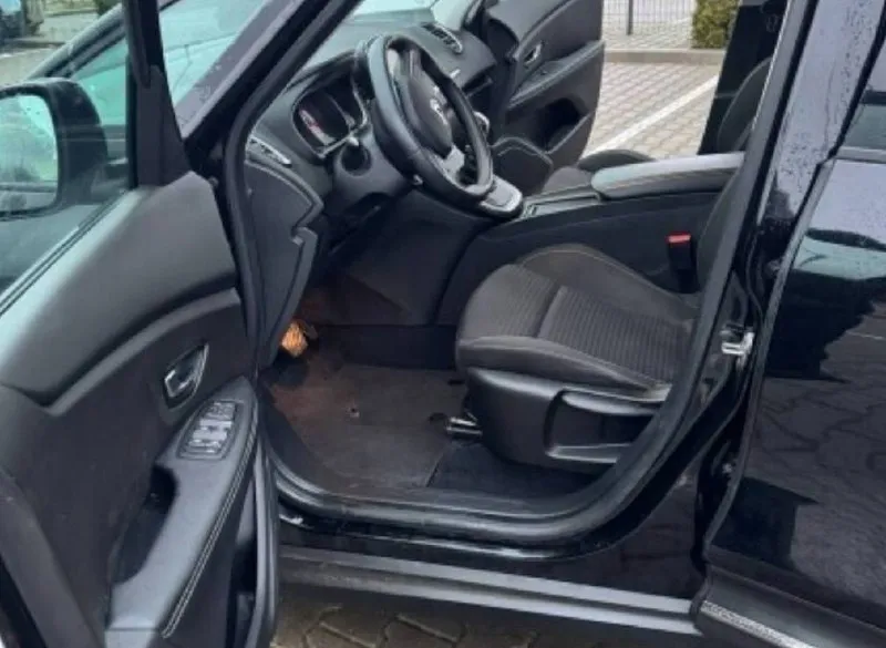 Продам renault grand scenic 2021г. , 1.3 литра, робот. цена 2100000 руб. +79493226744, +79882532208 телеграмм. комплектация салон тёмный комбинированные материалы системы безопасности abs esp антипробуксовочная датчики давления в шинах иммобилайзер подушки передние подушки боковые системы помощи датчик дождя парктроники удержание в полосе распознование дорожных знаков оптика и свет фары ксеноновые фары противотуманные автоматический дальный свет омыватель фар климат кондиционер климат-контроль многозонный мультимедиа aux bluetooth cd или mp3 usb мультимедийный экран штатная навигация apple carplay android auto комфорт круиз-контроль управление мультимедиа с руля передние электро-стеклоподъёмники задние электро-стеклоподъёмники круиз-контроль адаптивный старт-стоп электроскладывание зеркал 📞 звоните: +7(949)3226744 - фотография - 5