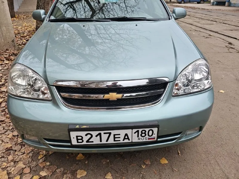 Продам chevrolet лачетти cdx, мотор 1.8, коробка автомат. год 2006, куплен в автосалоне, пробег 142 тыс км. климат, усилитель руля, abs, 4 стеклоподьемника, цена 700 тыс рублей, донецк +79494056246 📞 звоните: +7(949)4056246 - фотография - 2