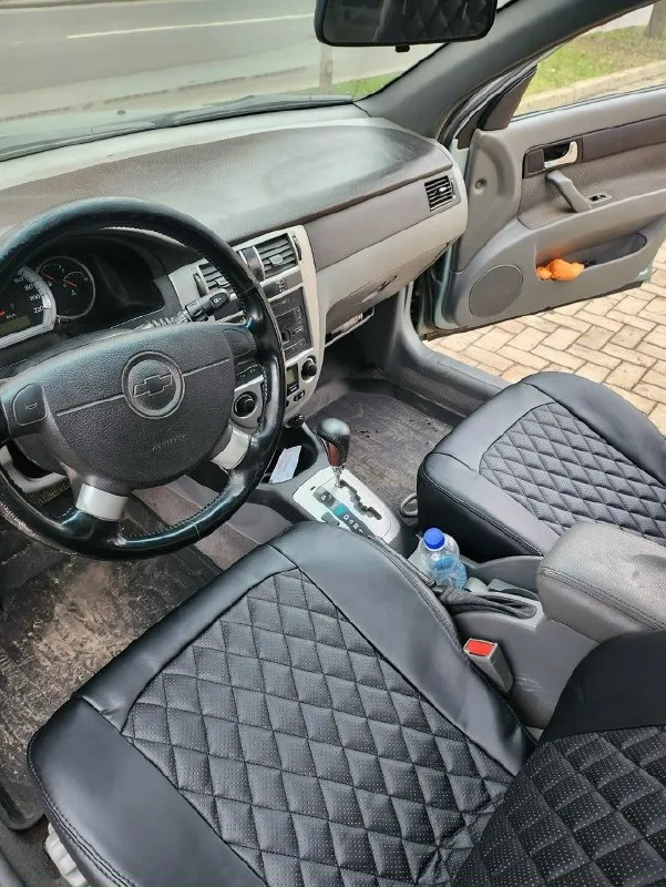 Продам chevrolet лачетти cdx, мотор 1.8, коробка автомат. год 2006, куплен в автосалоне, пробег 142 тыс км. климат, усилитель руля, abs, 4 стеклоподьемника, цена 700 тыс рублей, донецк +79494056246 📞 звоните: +7(949)4056246 - фотография - 4